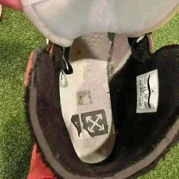 Nike Off-White Red Chicago Jordan 1 Hightop Sneakers Size 10.5 - Picture 7 of 11